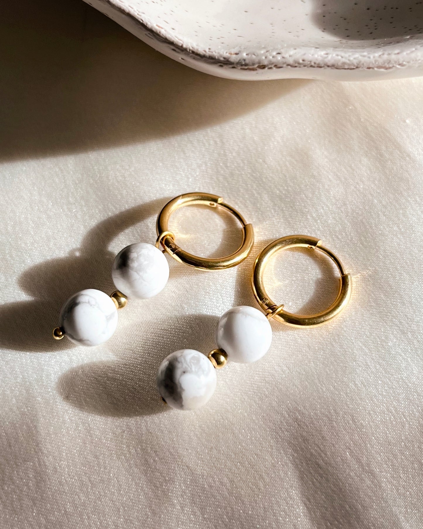 Boucles d'oreilles " Capri" - Pierre d'Howlite Blanche 8mm